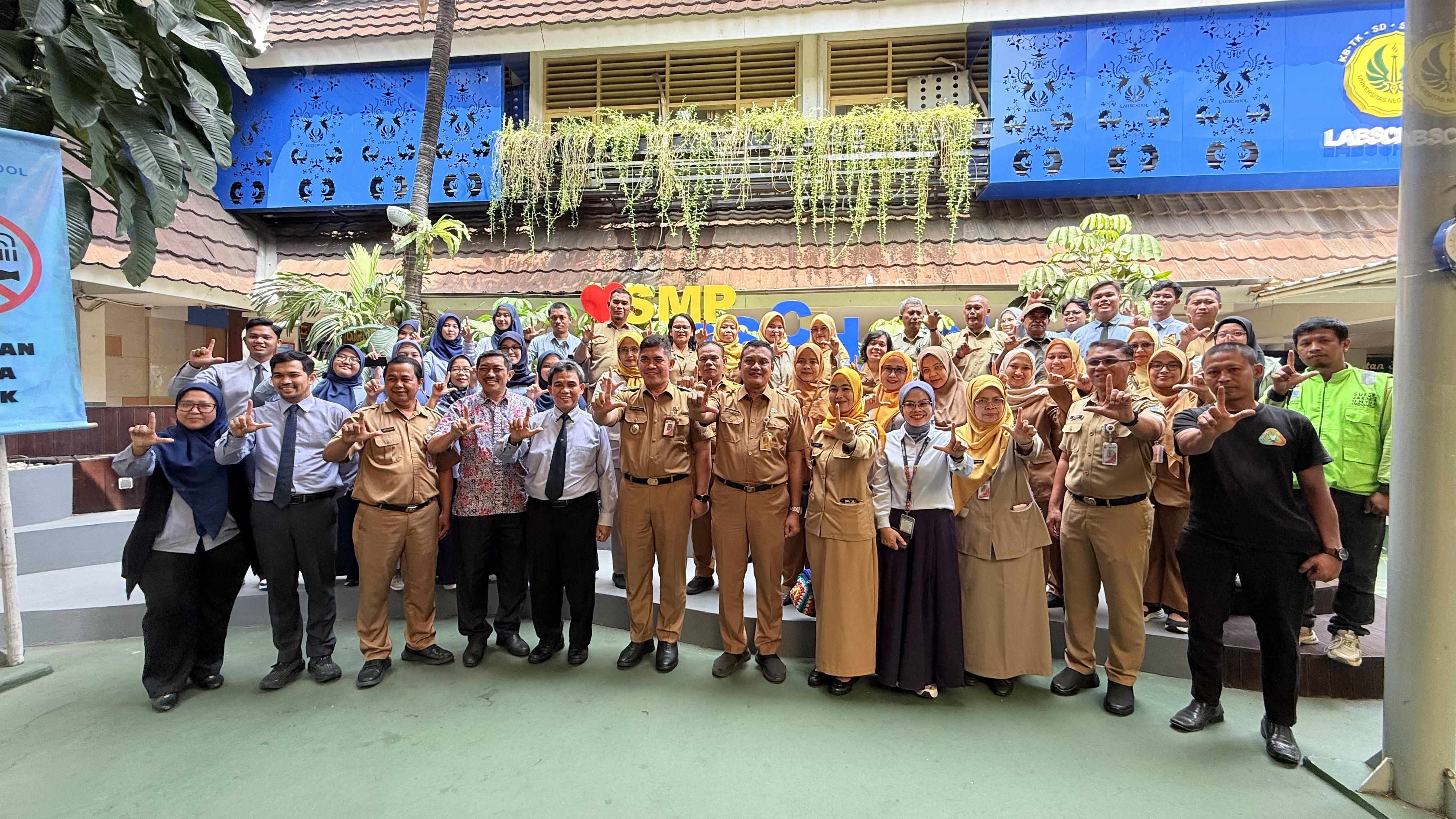 SMP Labschool Jakarta Raih Predikat Sekolah Sehat Strata Paripurna Tingkat Kota Jakarta Timur